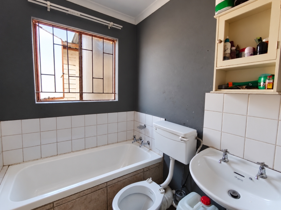 2 Bedroom Property for Sale in Meriting North West